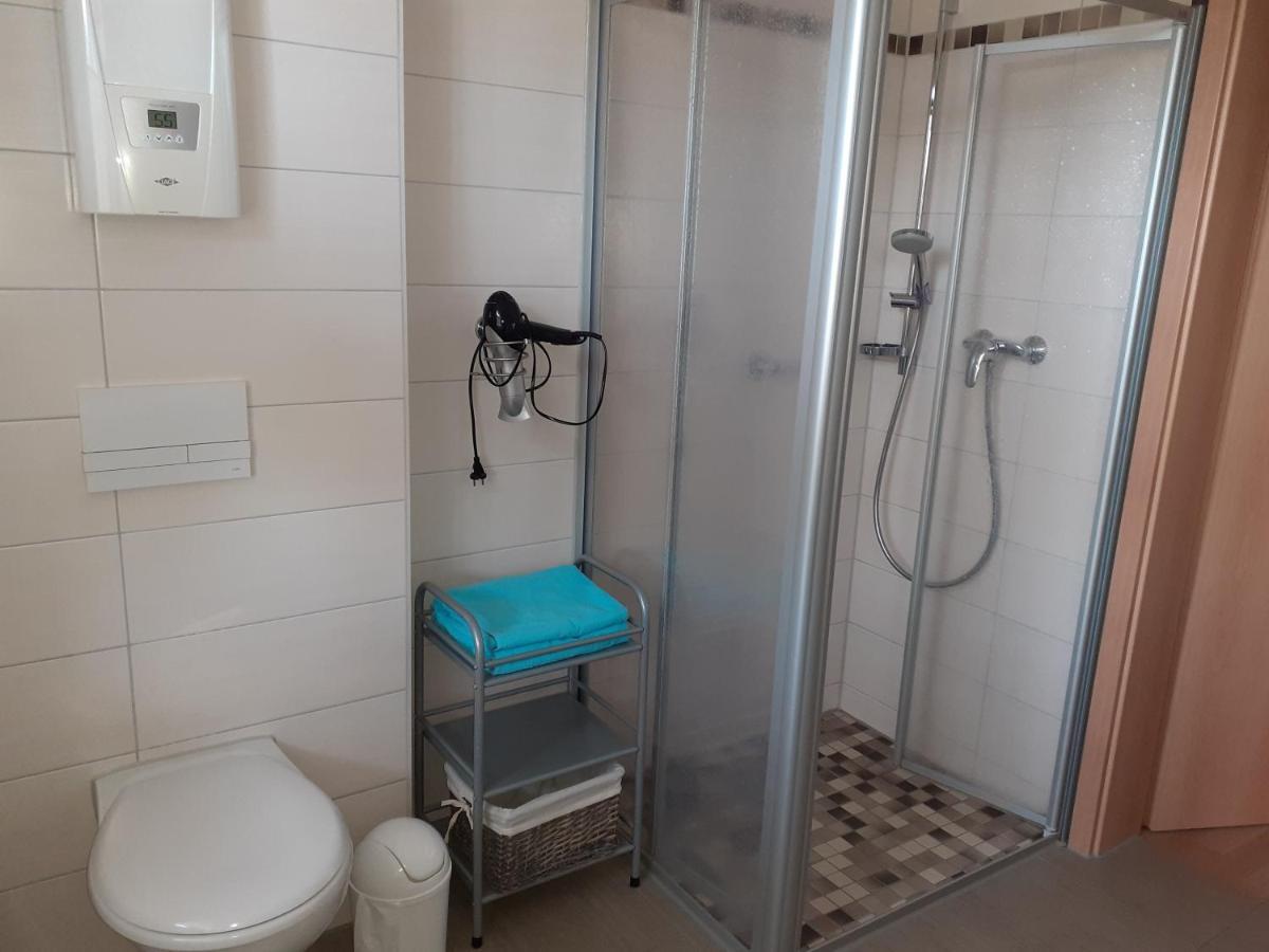 Ferienwohnung - August-Bebel-Str. 19 Oelsnitz  Bagian luar foto