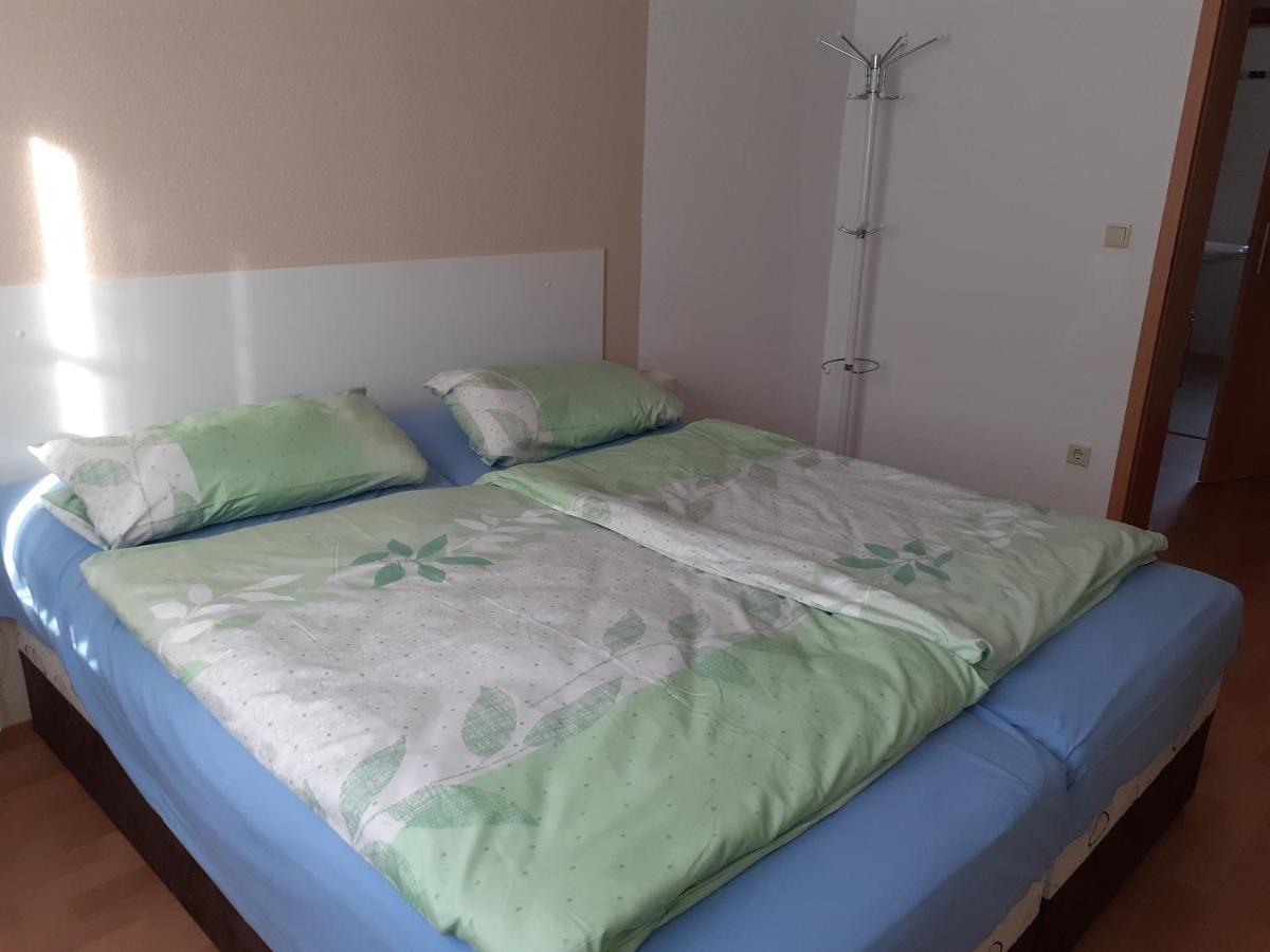 Ferienwohnung - August-Bebel-Str. 19 Oelsnitz  Bagian luar foto