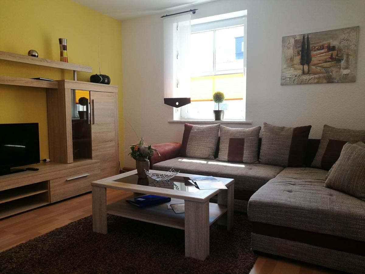 Ferienwohnung - August-Bebel-Str. 19 Oelsnitz  Bagian luar foto