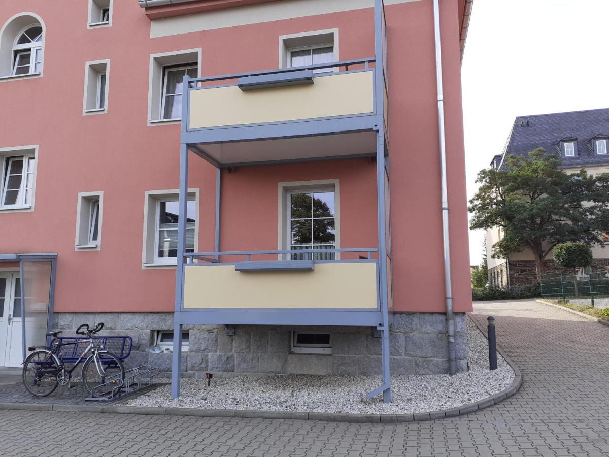 Ferienwohnung - August-Bebel-Str. 19 Oelsnitz  Bagian luar foto
